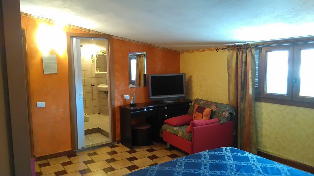 B&B Fantar House Carbonia Luaran gambar